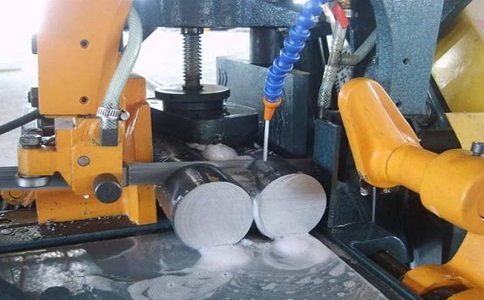 荥经卧式带锯床的送料方式有哪几种？